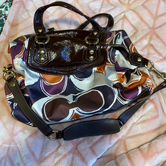 Coach Purse with one strap and two handles - Picture 4 of 5